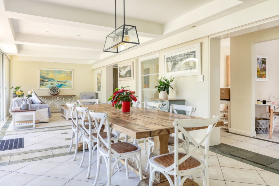 4 Bedroom Property for Sale in Constantia Western Cape